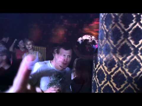 London Elektricity, MC Darrison,