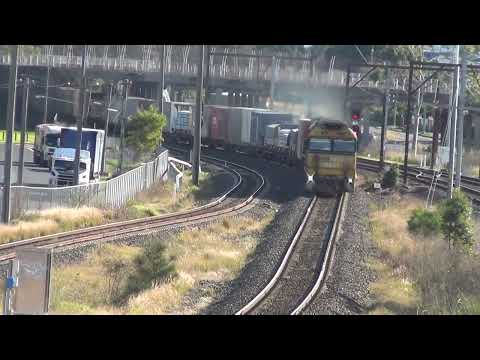 4PS6 lead by NR45/NR80/NR9 passing leightonfield 2016