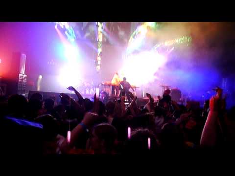 Live 105 Halloween Spook Fest 2009 - Basement Jaxx (2 of 2)