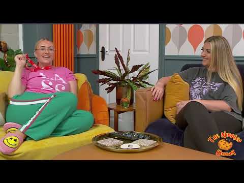 Ellie & Izzi   The Medal #gogglebox #clips #funny #channel4