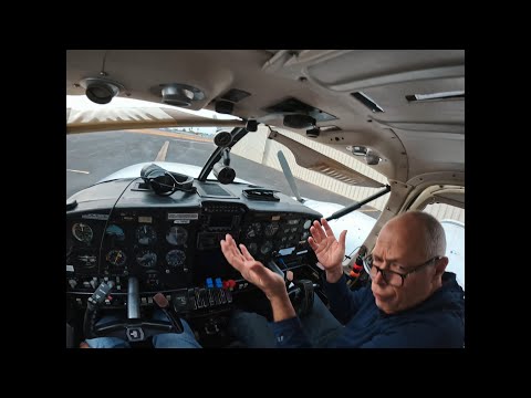 How to Fly Multi-Engine Aircraft: Piper Aztec D Tutorial