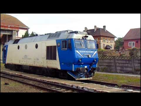 Starting the EMD 8-710G3A engine of a Romanian Locomotive, Simeria, Romania[May19th 2019]