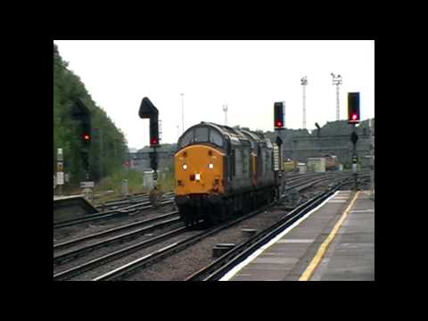 DRS 37601 + 37603 Open Up Through Tonbridge With Thrash Working 6O62