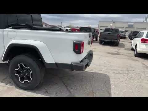 2022 Jeep Gladiator Sport S 4x4 in Bright White for sale at Kitchener Chrysler Dodge Jeep Ram in Kitchener, ON