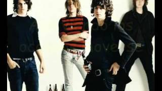 Watching The Ships Roll In - The Kooks Subtitulado en Español