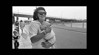 Roy Orbison: Born To Love Me (Lyrics)