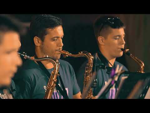 Samoborci piju vino z lonci - Gradska glazba Samobor