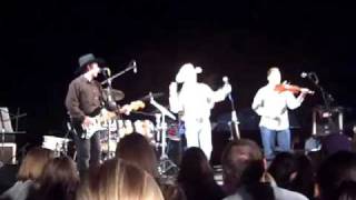 Cheyenne performs &quot;Sweet Home Alabama&quot; for SFA&#39;s 2009 Homecoming Bonfire