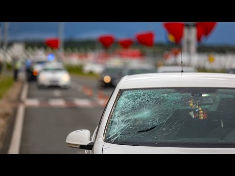 U naletu osobnog automobila smrtno stradala osoba