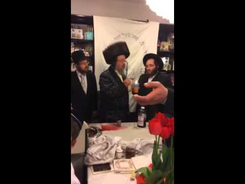 Bialle Rebbe doing Havdallah in Bergenfield