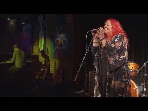 Jennifer Bolton - "Turnaround" | Acoustic Sessions | Live at the Jam House