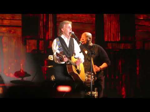 Paul McCartney - Love Me Do (Rio de Janeiro 2023)