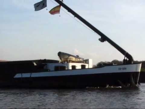 Vorbeifahrt Binnenschiff Ed Ron - GMS -2314995 zu Berg auf der Hunte bei Autobahnbrücke A29