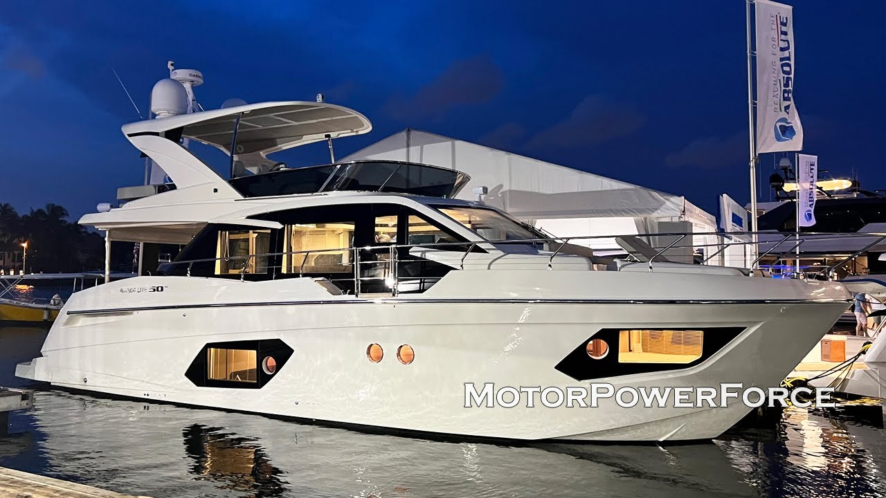 Absolute 50 Flybridge Yacht