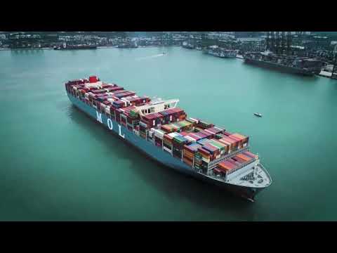 20,000TEU Container Ship "MOL TRUTH" at Singapore 2