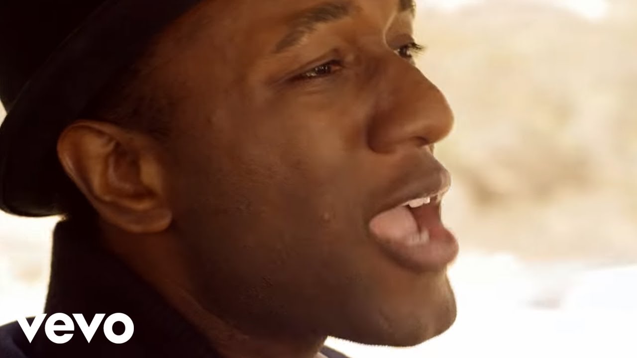 Aloe Blacc – “Wake Me Up”