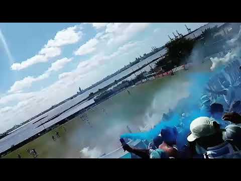 "Hinchada de Cerro Cerro vs RamBla 12 2017" Barra: Los Villeros • Club: Cerro