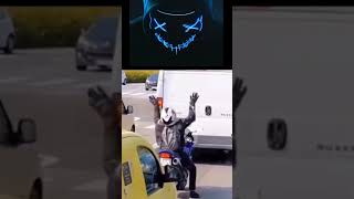 Download lagu Pengendara Motor yang Menari mp3