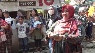 Download lagu WARTIYEM - PUTRA GENADES || LIVE 15 MEI 2021 mp3 Download lagu WARTIYEM - PUTRA GENADES || LIVE 15 MEI 2021 mp3