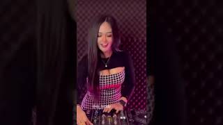 Download lagu Live DJ Biddy - FYP Tiktok Remix Full Bass mp3