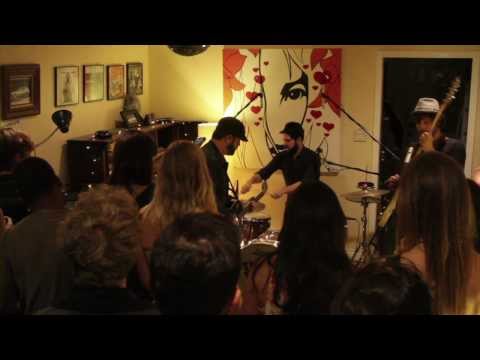 The Record Company - Feels So Good (Living Room Concert)