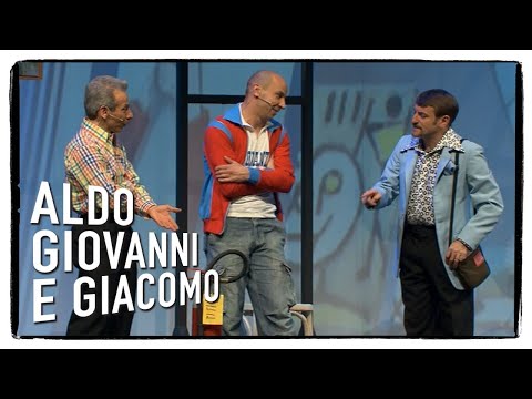 At the Museum of Modern Art - Anplagghed (Full) | Aldo Giovanni and Giacomo