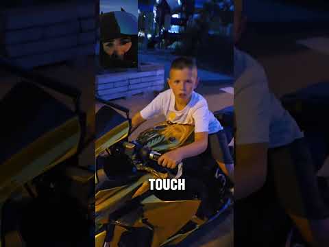 He ok 🦇 #donttoichmybike #moto #prank