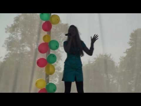 Karolina Žibkutė - Bleeding love.