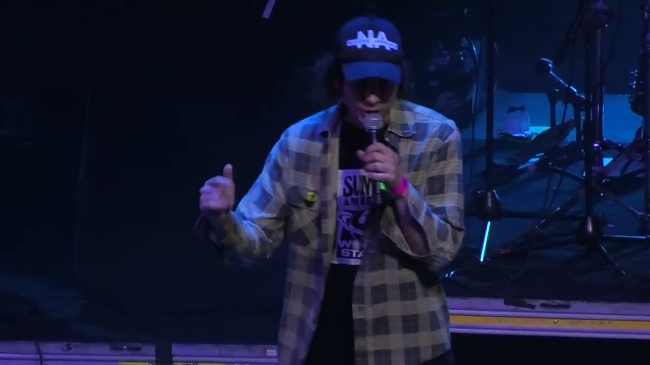 Pavement jams with Kurt Vile, rocks the hits, and digs for deep cuts at