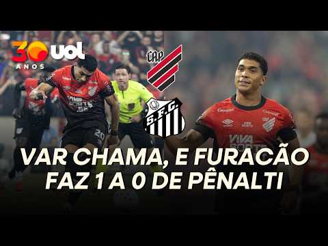 DE PÊNALTI, JULIMAR ABRE O PLACAR PARA O ATHLETICO-PR CONTRA O SANTOS APÓS CHAMADA DO VAR; VEJA GOL