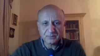 Il bruco che mangia la plastica