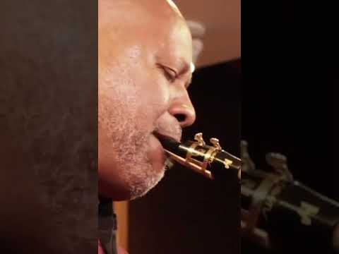 IN YOUR EYES (George Benson) Instrumental Sax Cover (Angelo Torres) ​#shorts