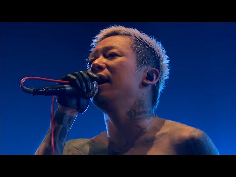 DIR EN GREY - 予感 [eng sub] LIVE HD