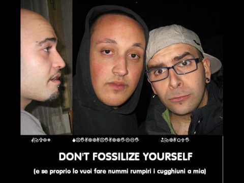 SKIATTAKIATTILLI NOTARUI DJ GOVYX - DON'T FOSSILIZE YOURSELF