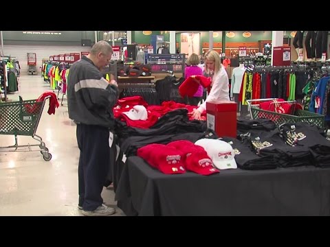 Dick's Sporting Goods opens early with OSU gear