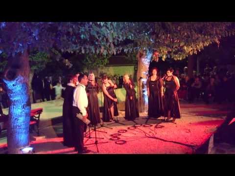 Klapa Issa u Supetru