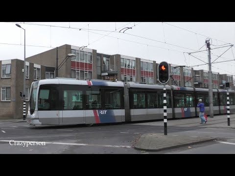 Vertrek RET tram Sandelingplein Rotterdam naar grasbaan