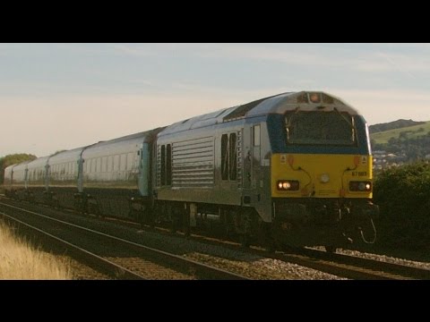 Prestatyn 3.10.2016 - Arriva 67003 on Manchester WAG - Class 67