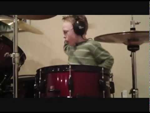 MUSE JAXON 7yr old SHREDS ASSASSIN!!!! Dec 2012
