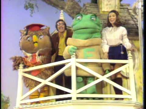 New Zoo Revue Opening Theme Song