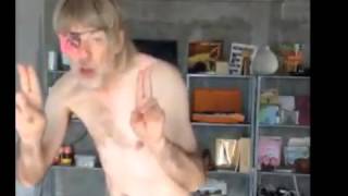 Momus: Lucky Like St Sebastian (singalong)
