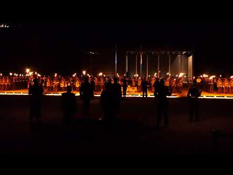 Rot scheint die Sonne - Lied der Fallschirmjäger