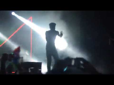 Childish Gambino Feat Kari Faux-No Small Talk Bonnaroo 2015