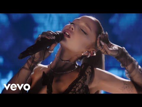 Videoclip de dandelion — Ariana Grande