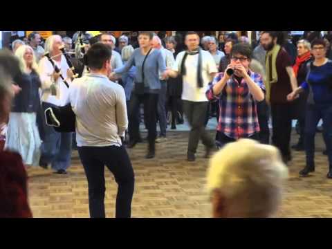 FRÈRES LOTOUT -  Fest noz 85 ANS Marcel GUILLOU - Gavotte pourlet