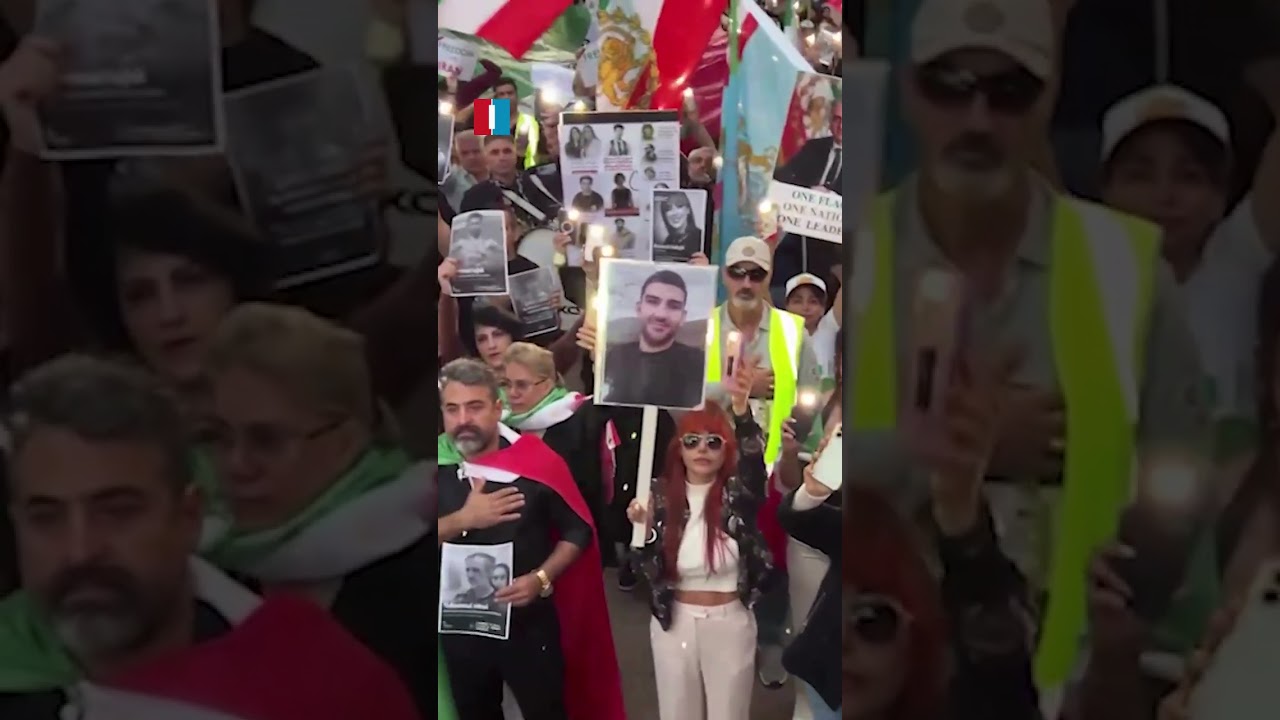 هم‌خوانی سرود «ای‌ایران» در تجمع ایرانیان مقیم سیدنی