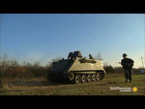 WEAPON HUNTER 1x05 – "Monster Machine Guns" – Vietnam Gear