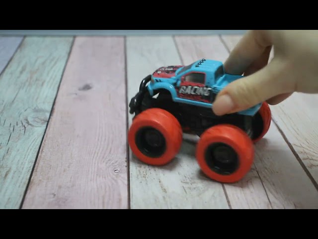 Машина BIG FOOT BOUNCING CAR Пикап подпрыгивающая инерционная голубая с красными колесами  - видео
