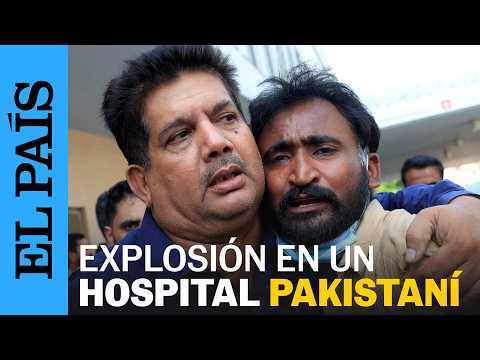 Imágenes del incendio que ha causado la muerte de al menos 15 recién nacidos en Pakistán | EL PAÍS