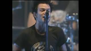 Download lagu Sum 41: Live In Tokyo 2003 - Full Concert DVD mp3